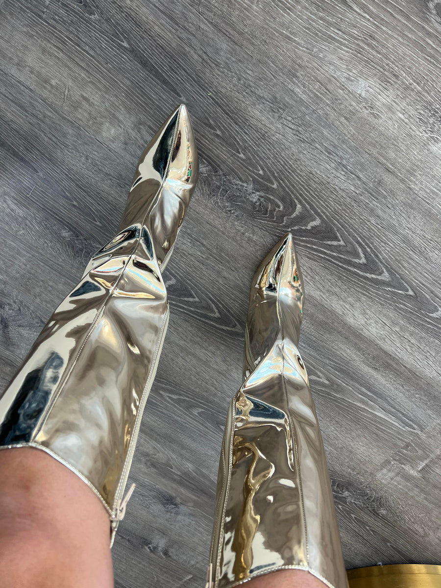 ALOHI BOOTS IN GOLD – DC Boutique
